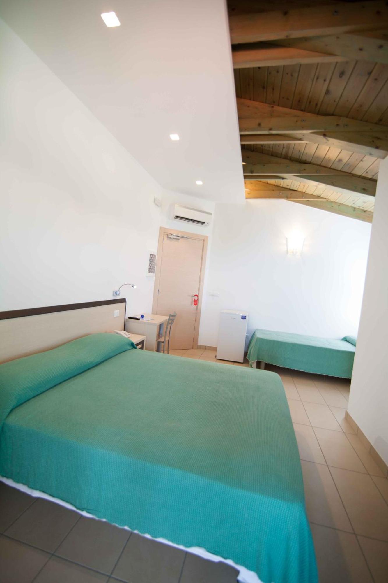 Hotel Marinella Capo Vaticano Extérieur photo