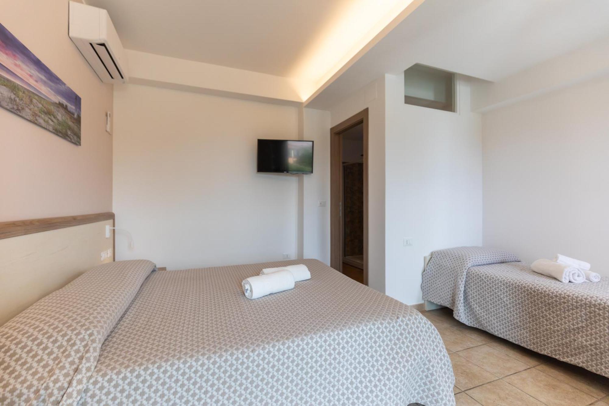 Hotel Marinella Capo Vaticano Extérieur photo