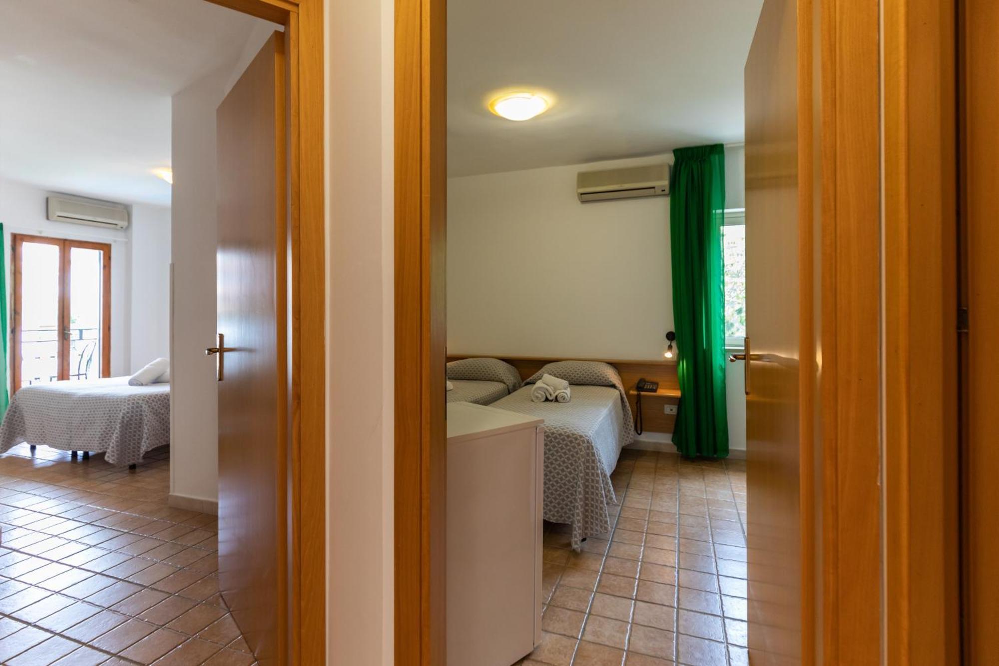 Hotel Marinella Capo Vaticano Extérieur photo