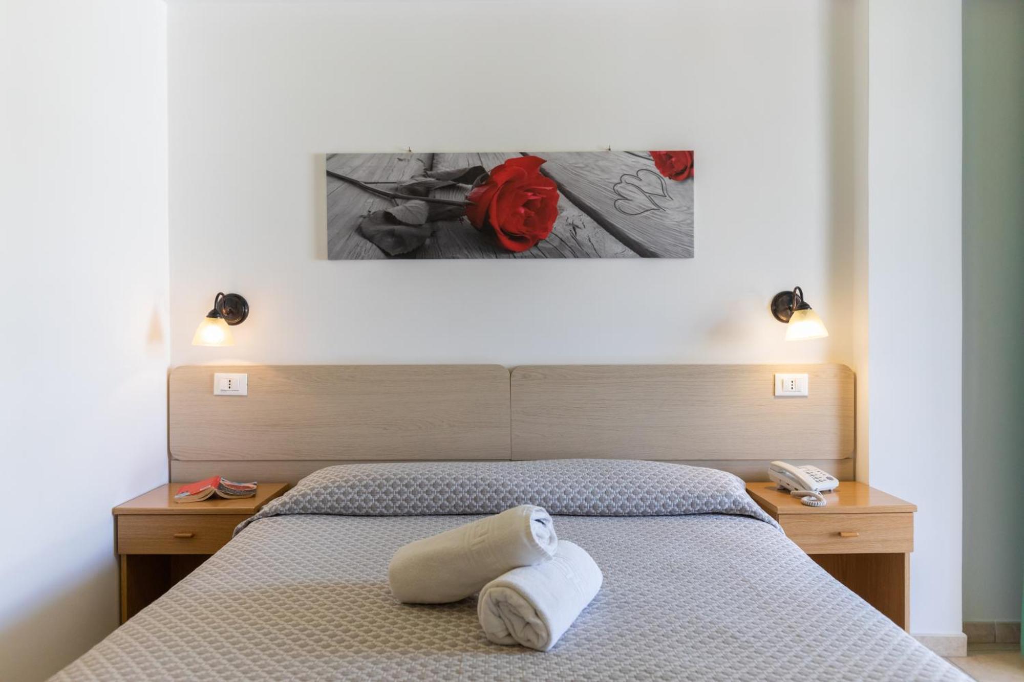 Hotel Marinella Capo Vaticano Extérieur photo