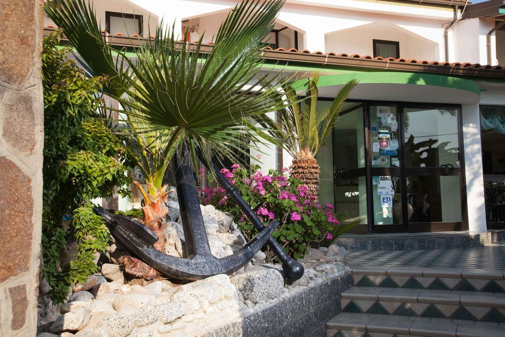 Hotel Marinella Capo Vaticano Extérieur photo